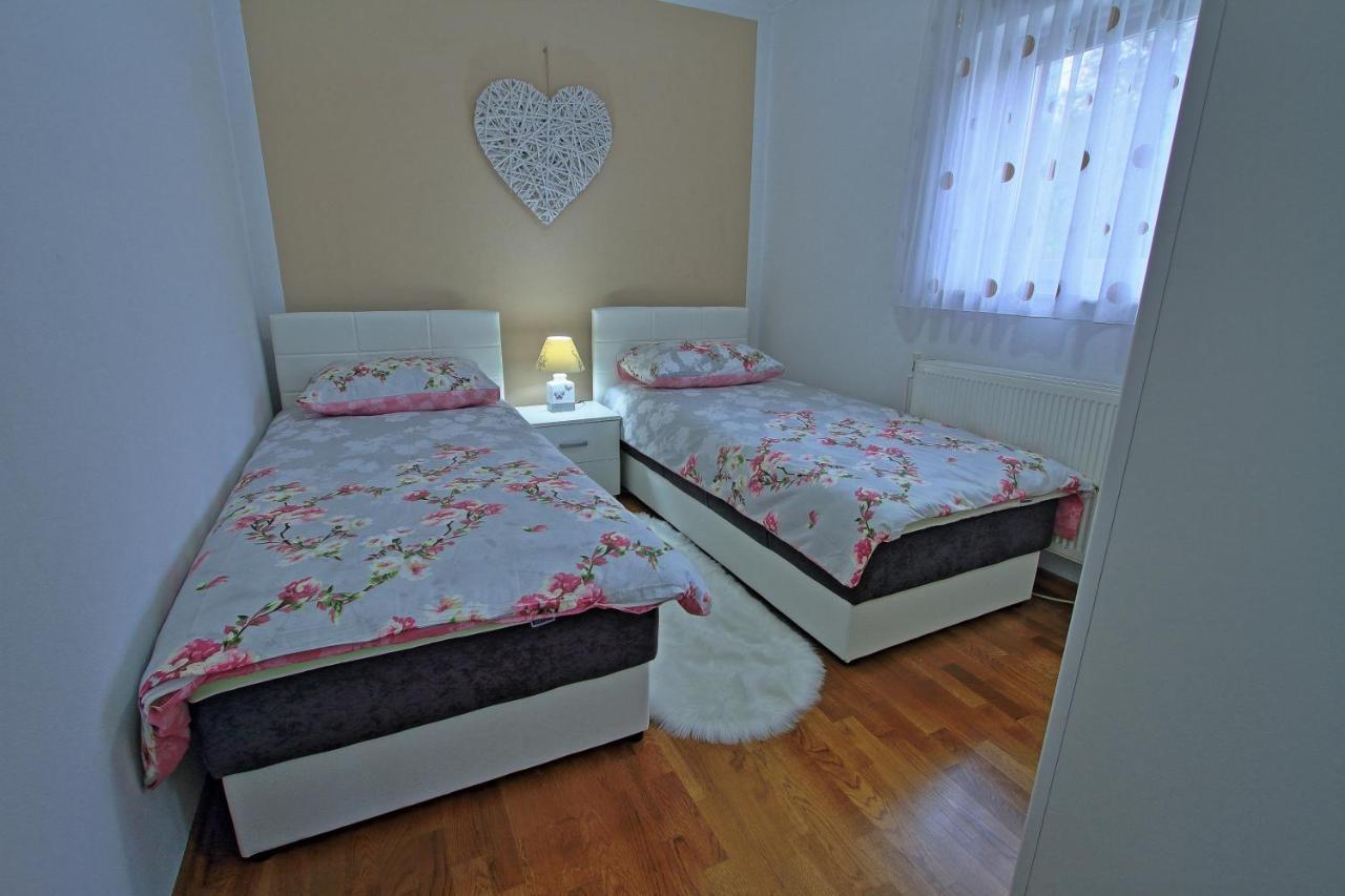Holiday House Lana Otočac Dış mekan fotoğraf