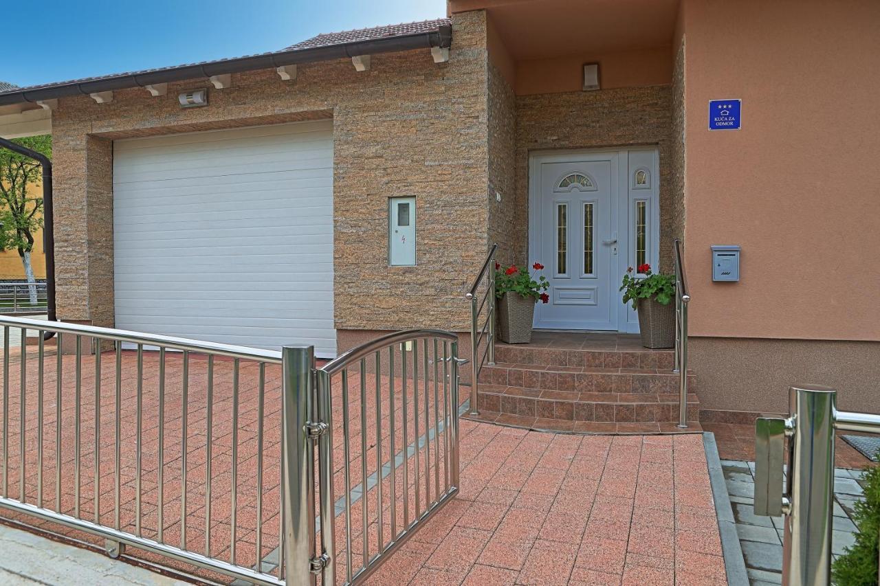 Holiday House Lana Otočac Dış mekan fotoğraf