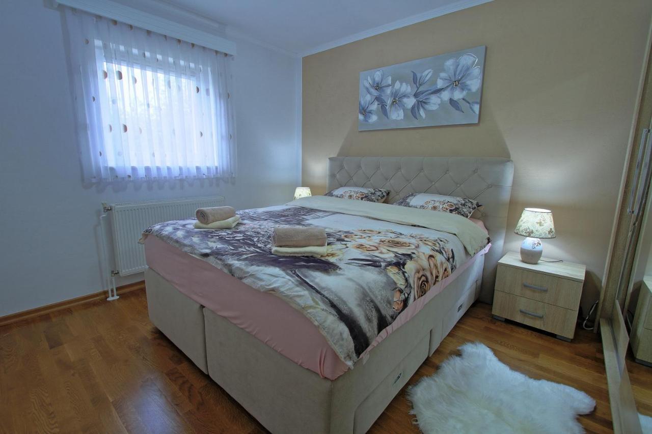 Holiday House Lana Otočac Dış mekan fotoğraf