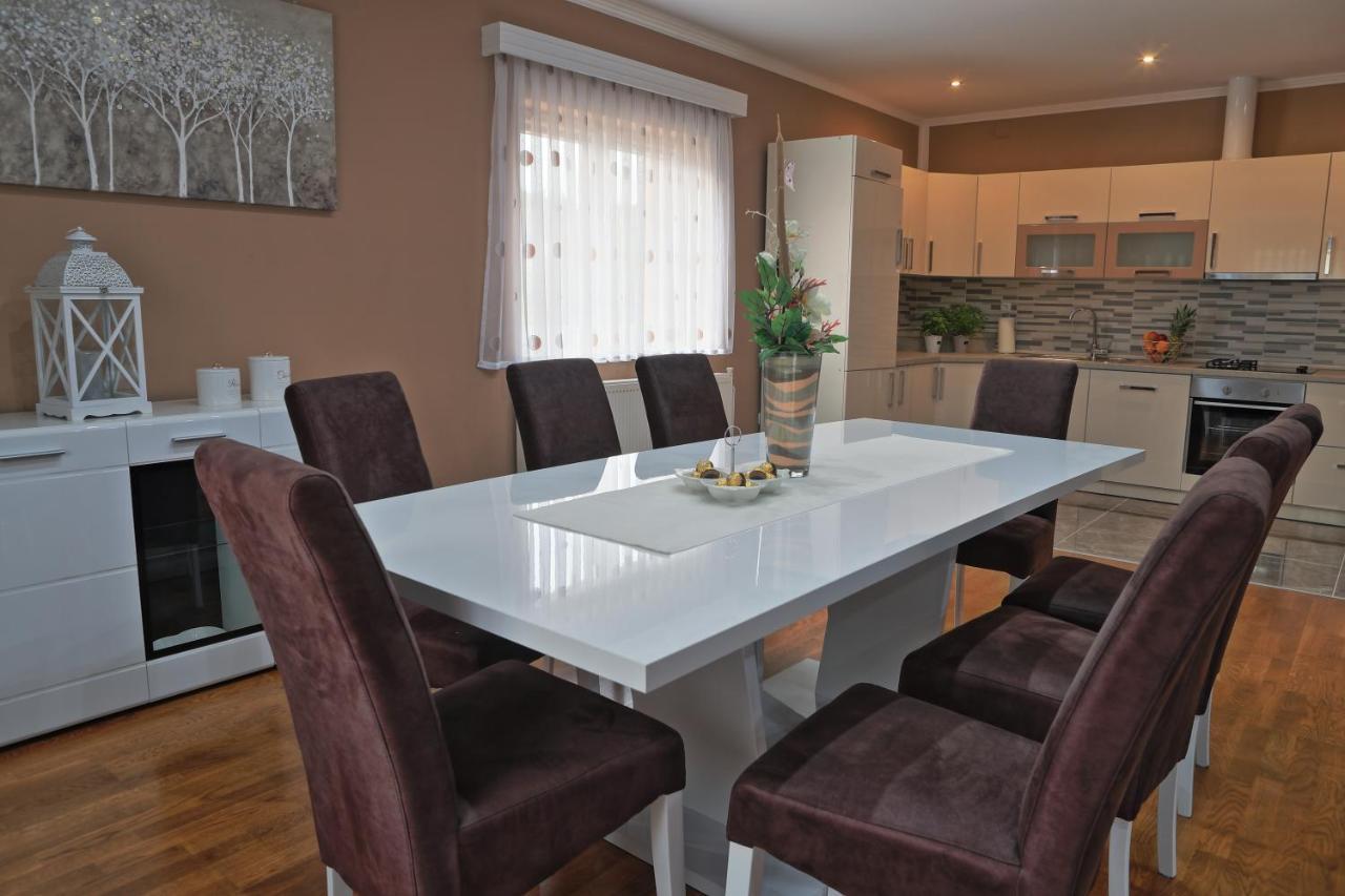 Holiday House Lana Otočac Dış mekan fotoğraf