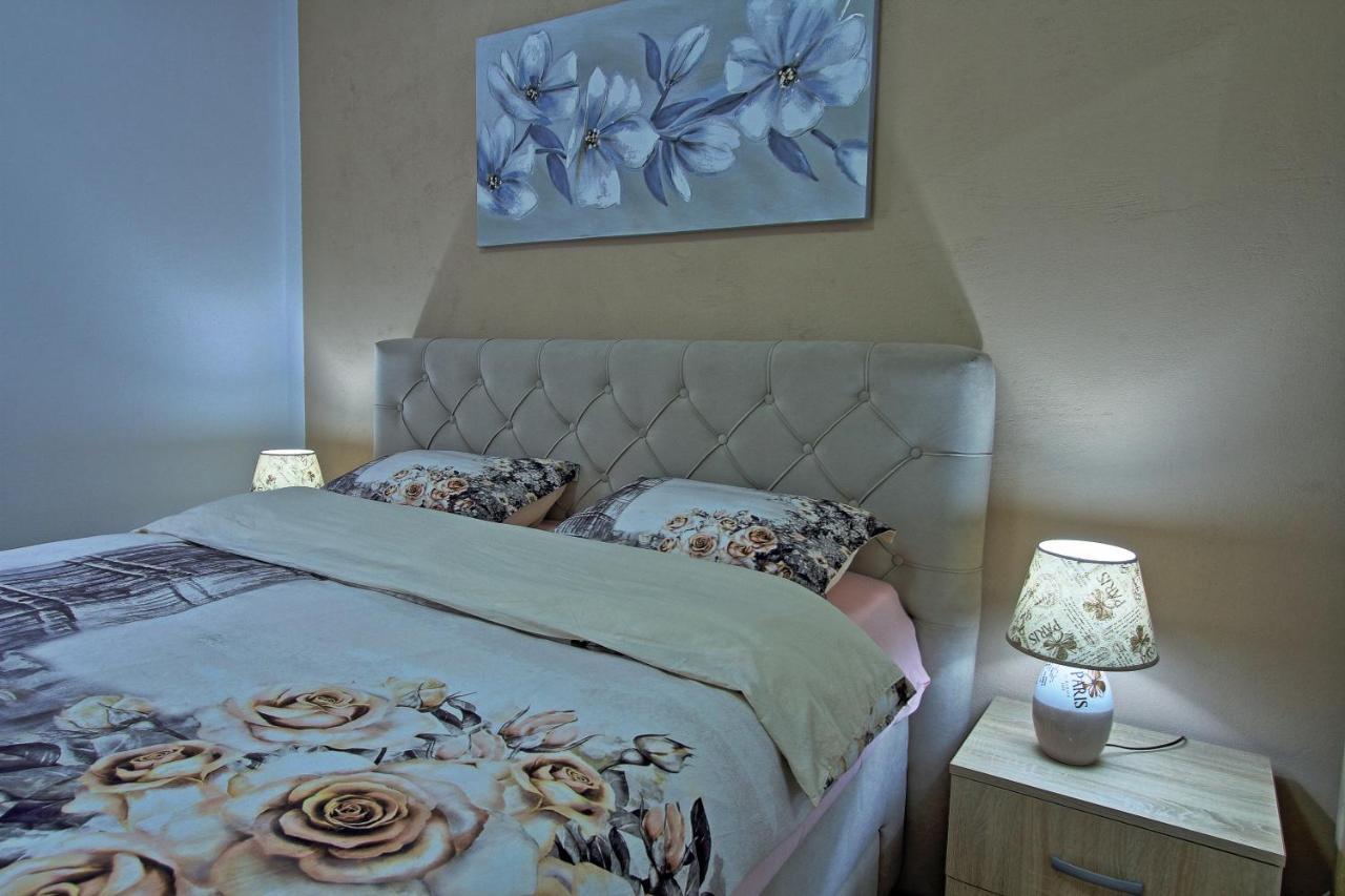 Holiday House Lana Otočac Dış mekan fotoğraf