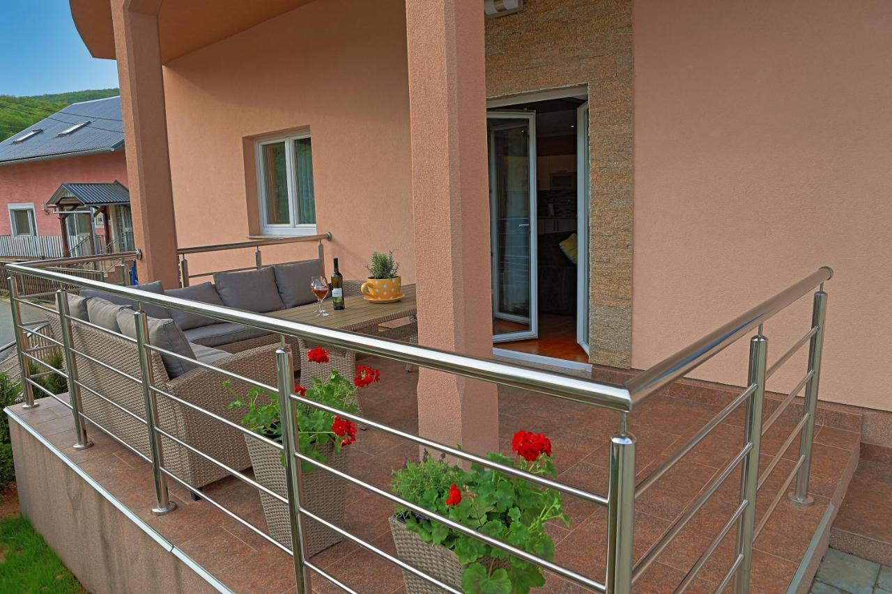 Holiday House Lana Otočac Dış mekan fotoğraf