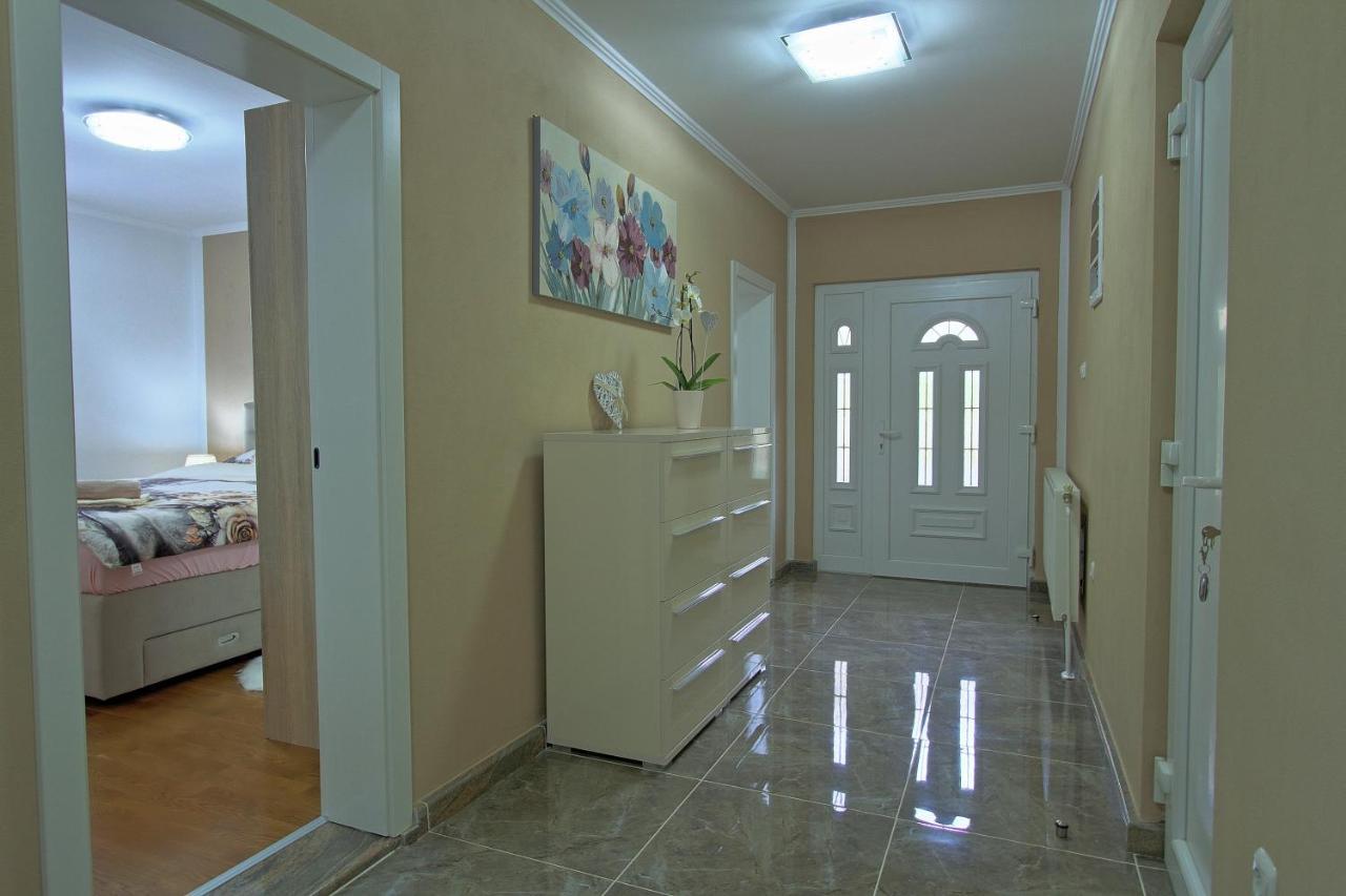Holiday House Lana Otočac Dış mekan fotoğraf