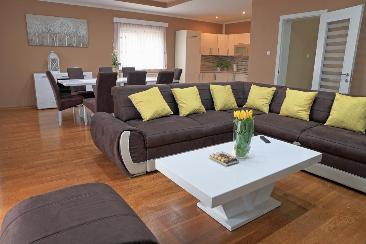 Holiday House Lana Otočac Dış mekan fotoğraf